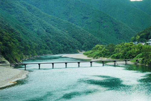 岩間沈下橋