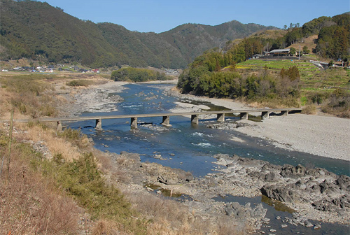 中半家沈下橋