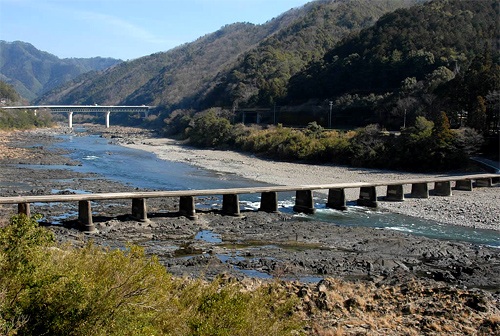 半家沈下橋